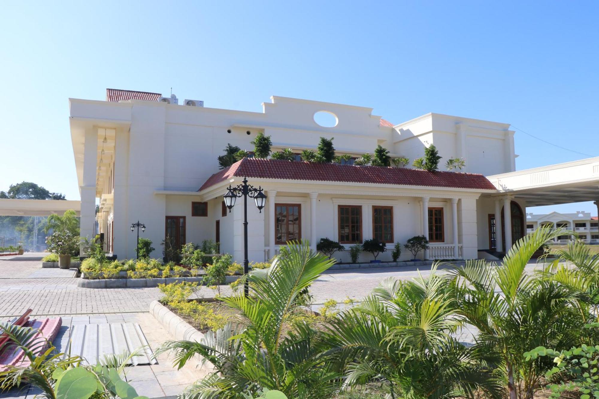 Royale De' Casa Resort Kāziranga Exteriör bild